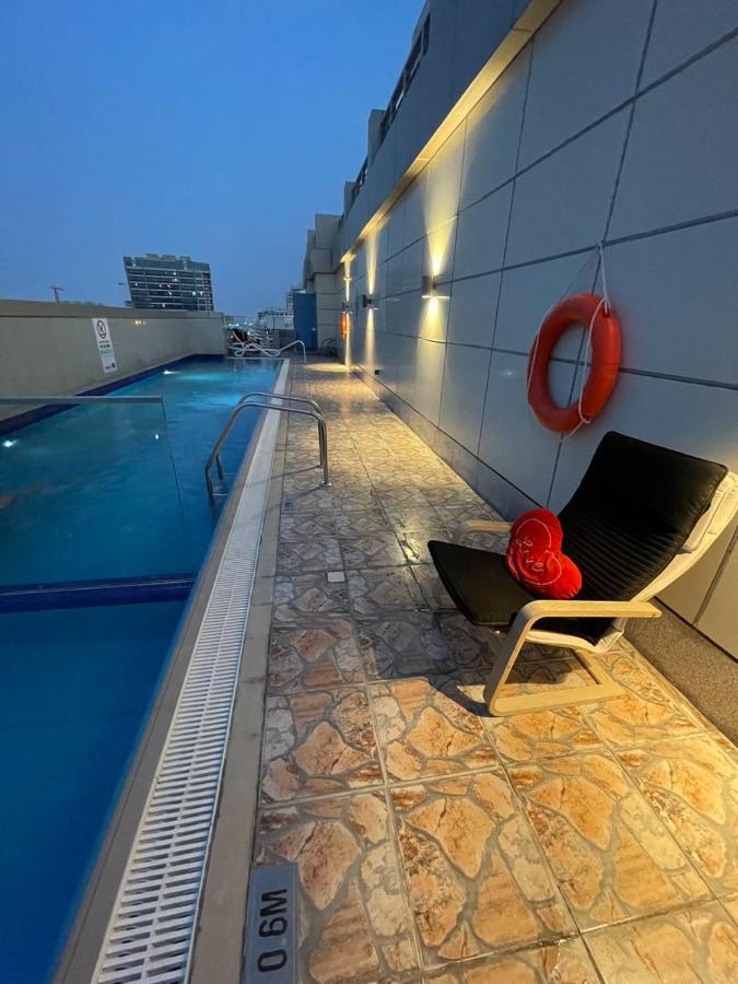 Great View, Dubai Sportcity, Parking Included, Nice Apartments Exterior photo
