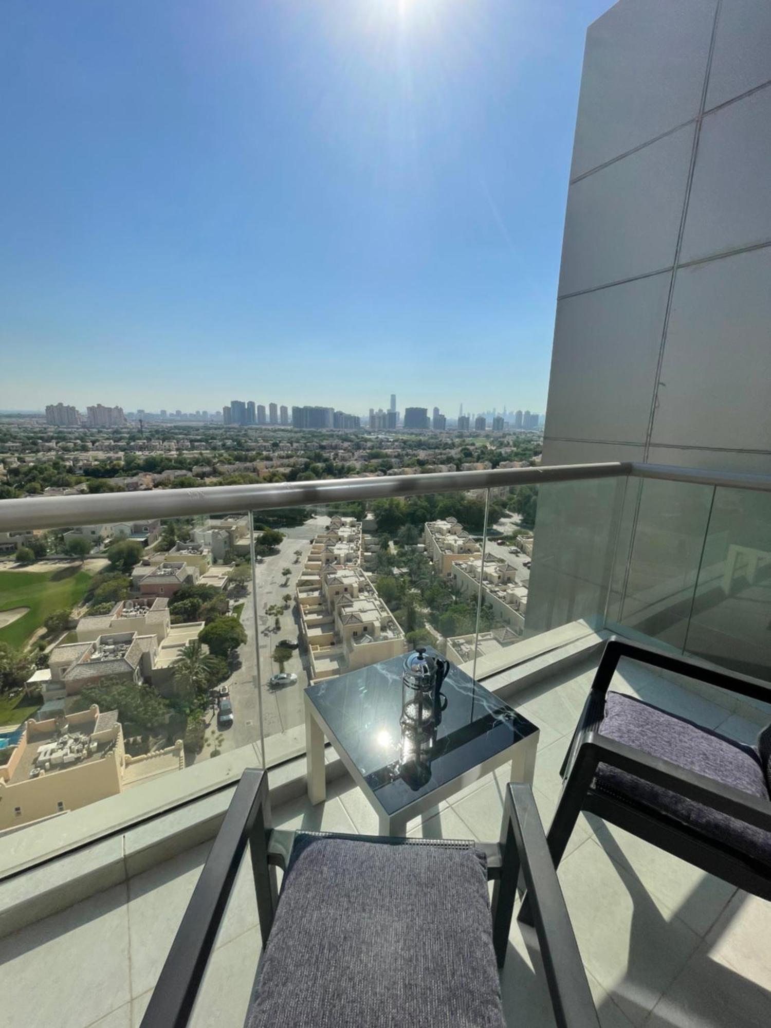 Great View, Dubai Sportcity, Parking Included, Nice Apartments Exterior photo